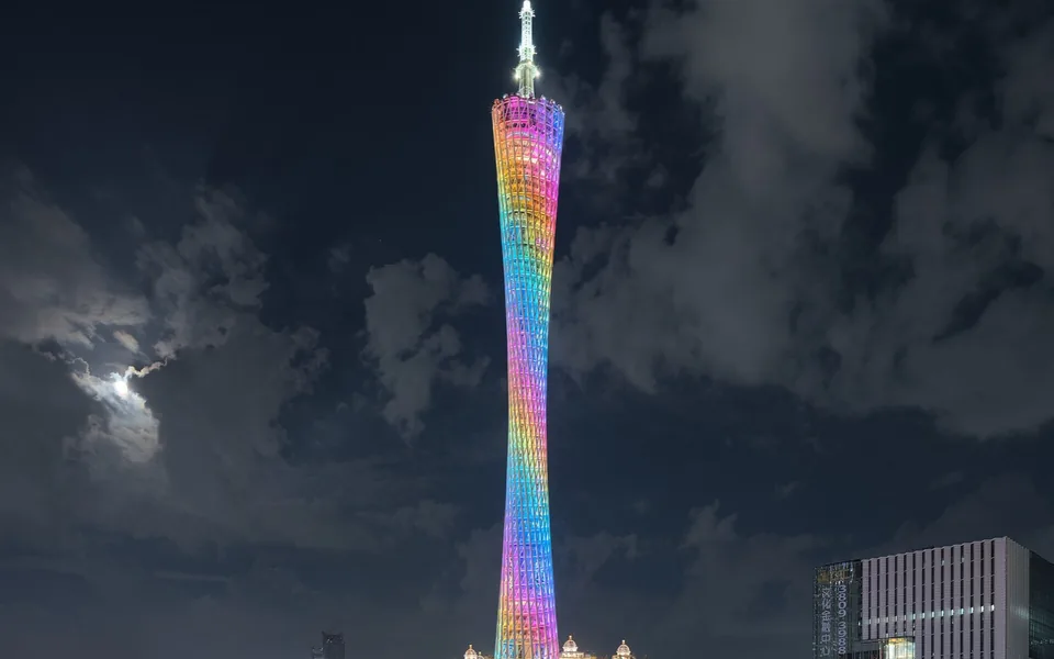Canton Tower and the Pearl River at night