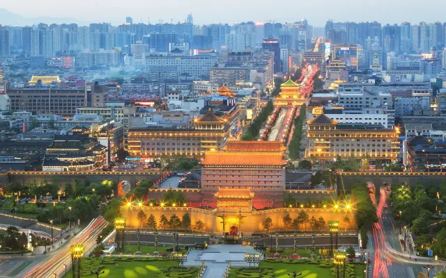 Xi'an city wall and historic skyline